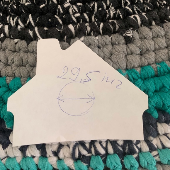 Round Rug. NWOT - Picture 4 of 8